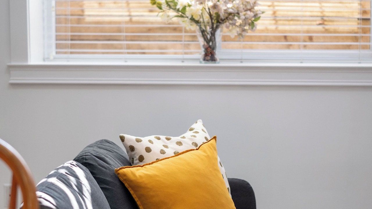 Photo of Livingroom in Central Lonsdale
