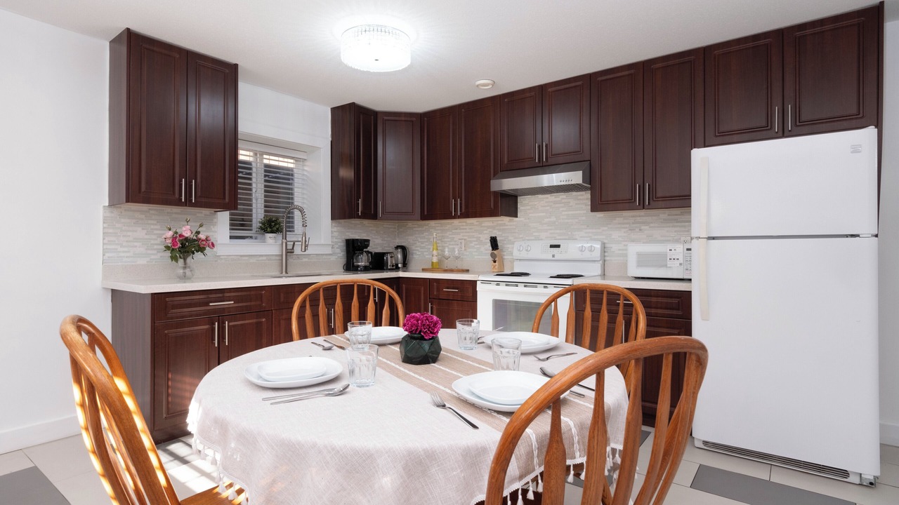 Photo of Kitchen in Central Lonsdale
