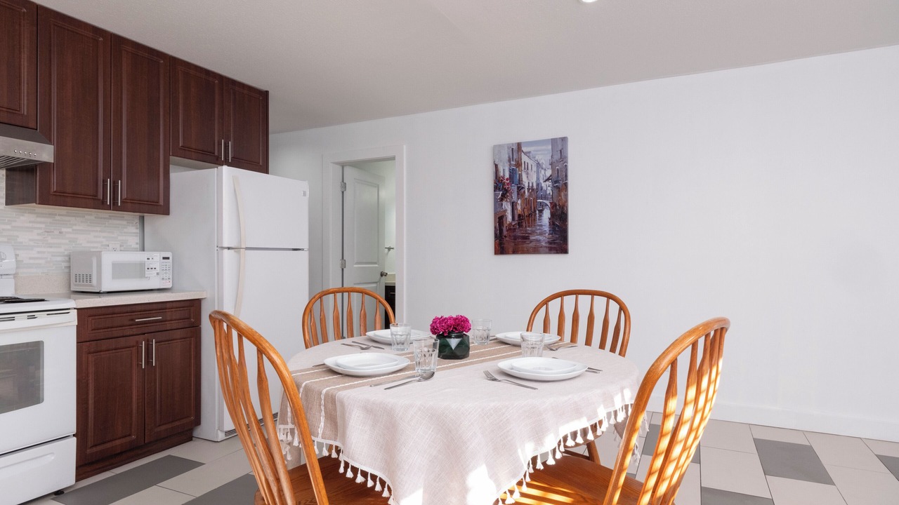 Photo of Kitchen in Central Lonsdale