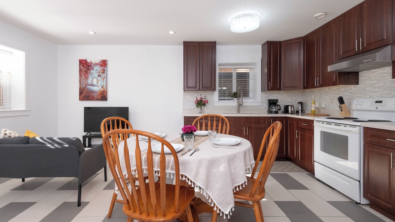 Photo of Kitchen in Central Lonsdale