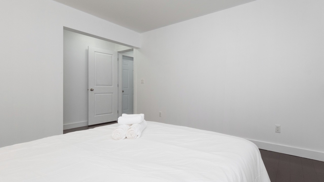 Photo of Bedroom in Central Lonsdale