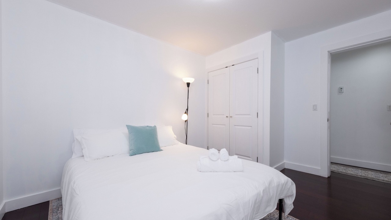 Photo of Bedroom in Central Lonsdale