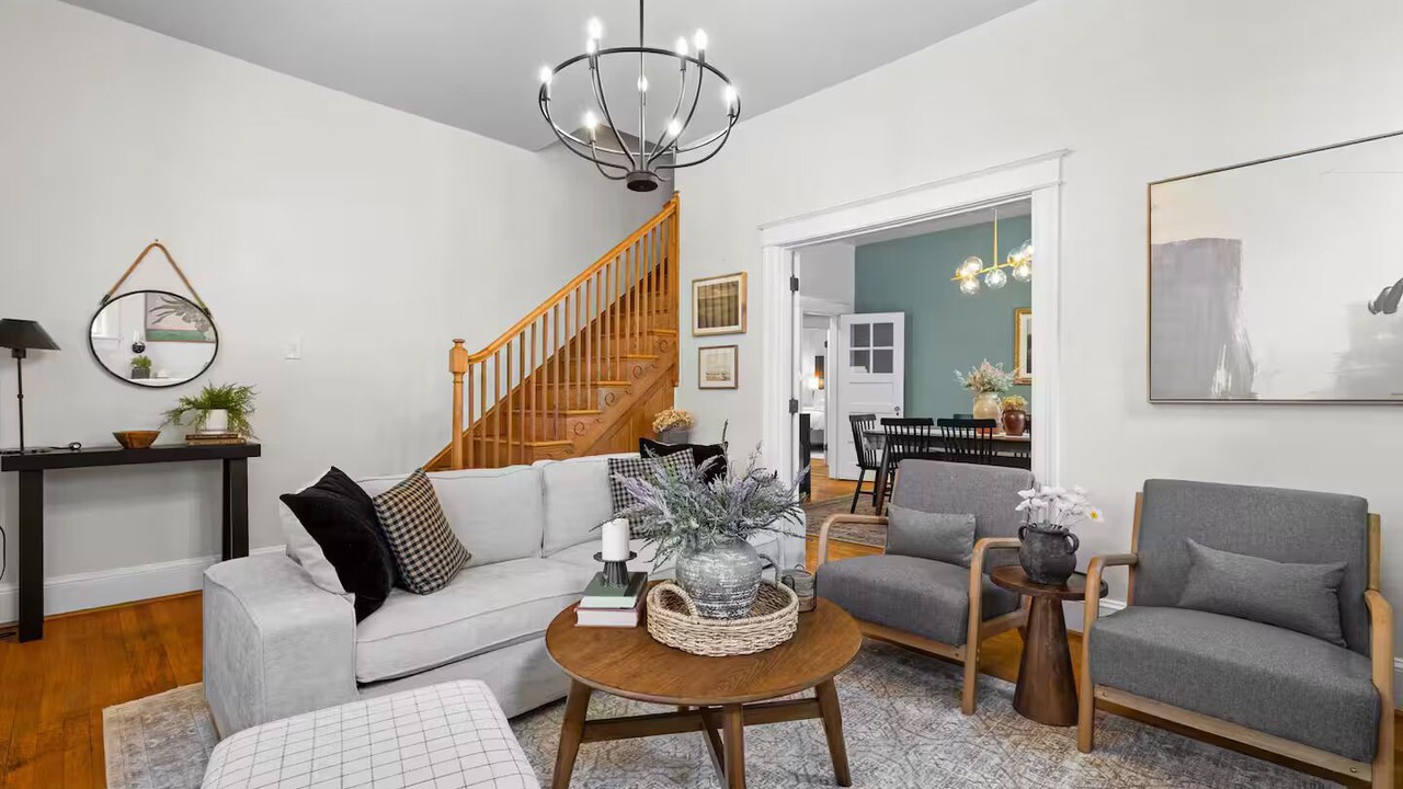 Photo of Livingroom in Northwest