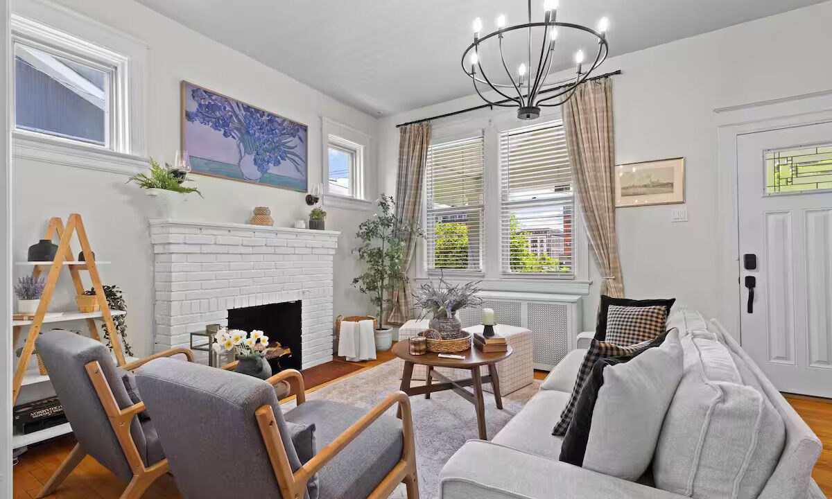 Photo of Livingroom in Northwest