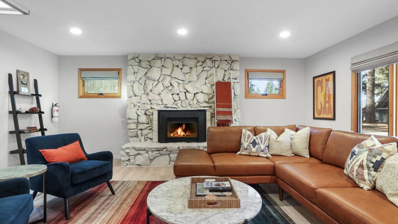 Photo of Livingroom in Tahoe Island