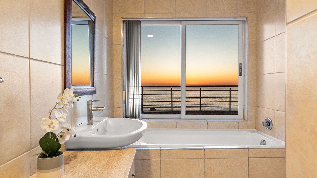 Photo of Bathroom in Bloubergstrand