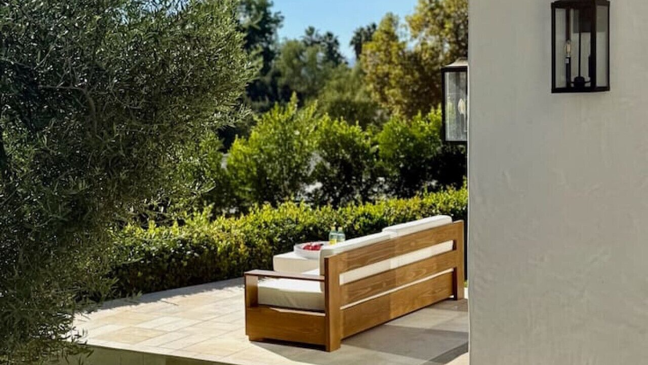 Photo of Patio Balcony in Meiners Oaks