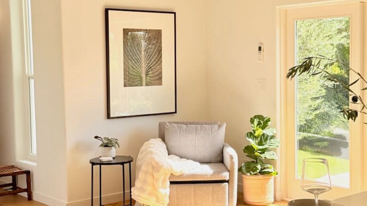 Photo of Bedroom in Meiners Oaks
