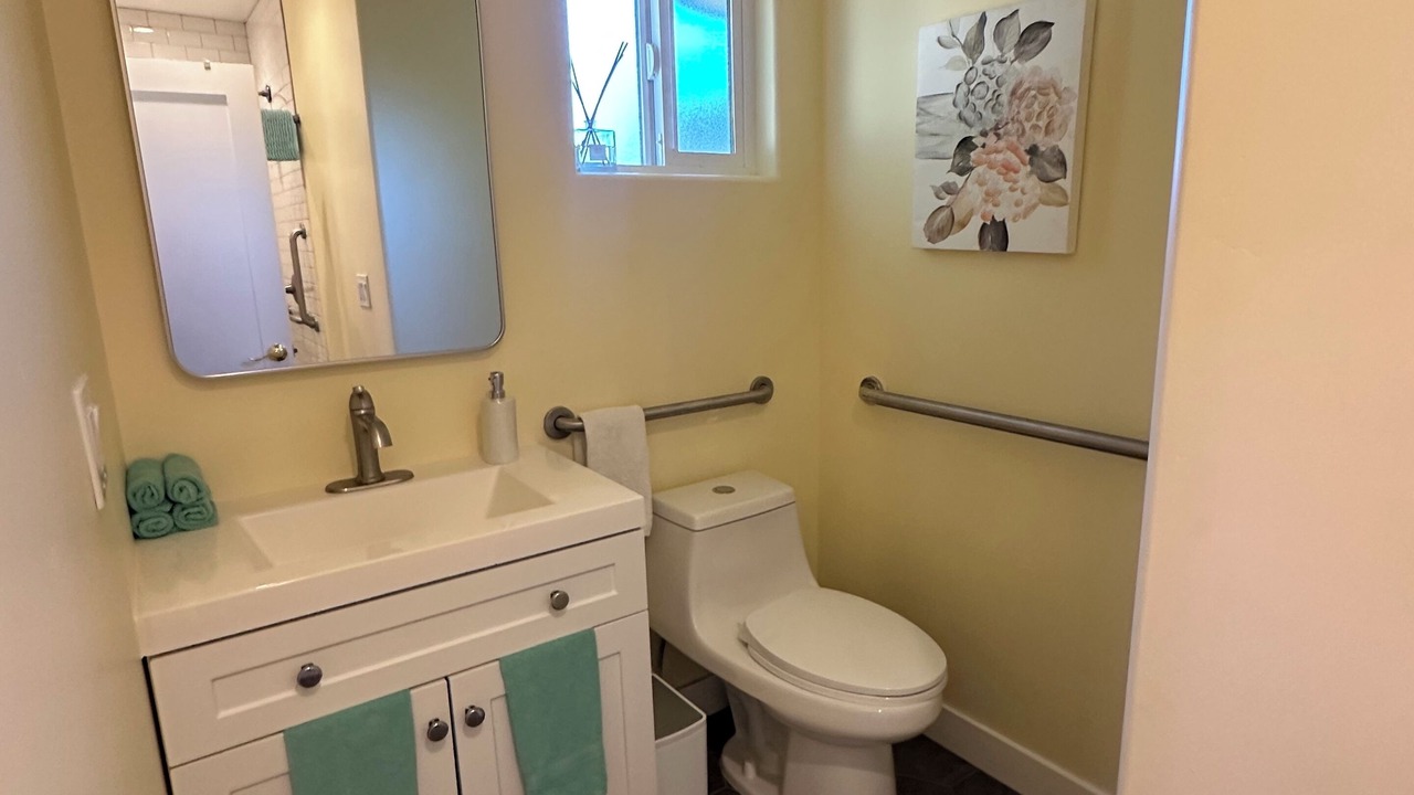 Photo of Bathroom in Oak Park