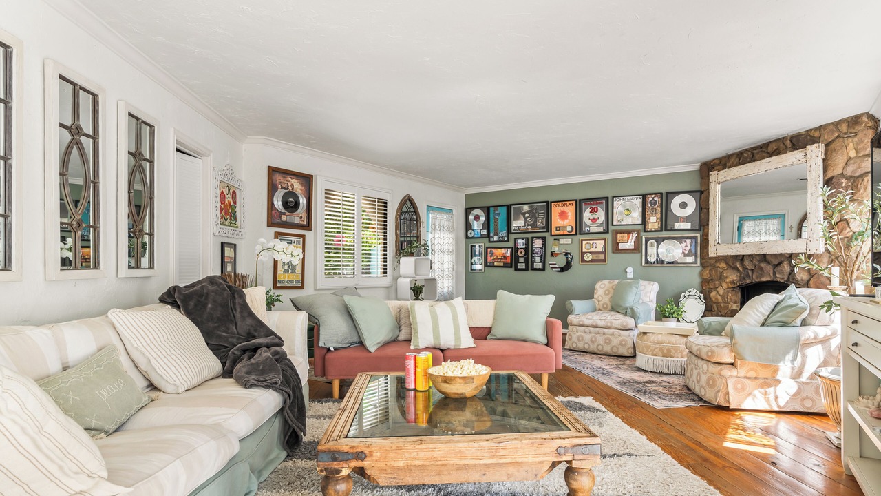 Photo of Bedroom in Calabasas