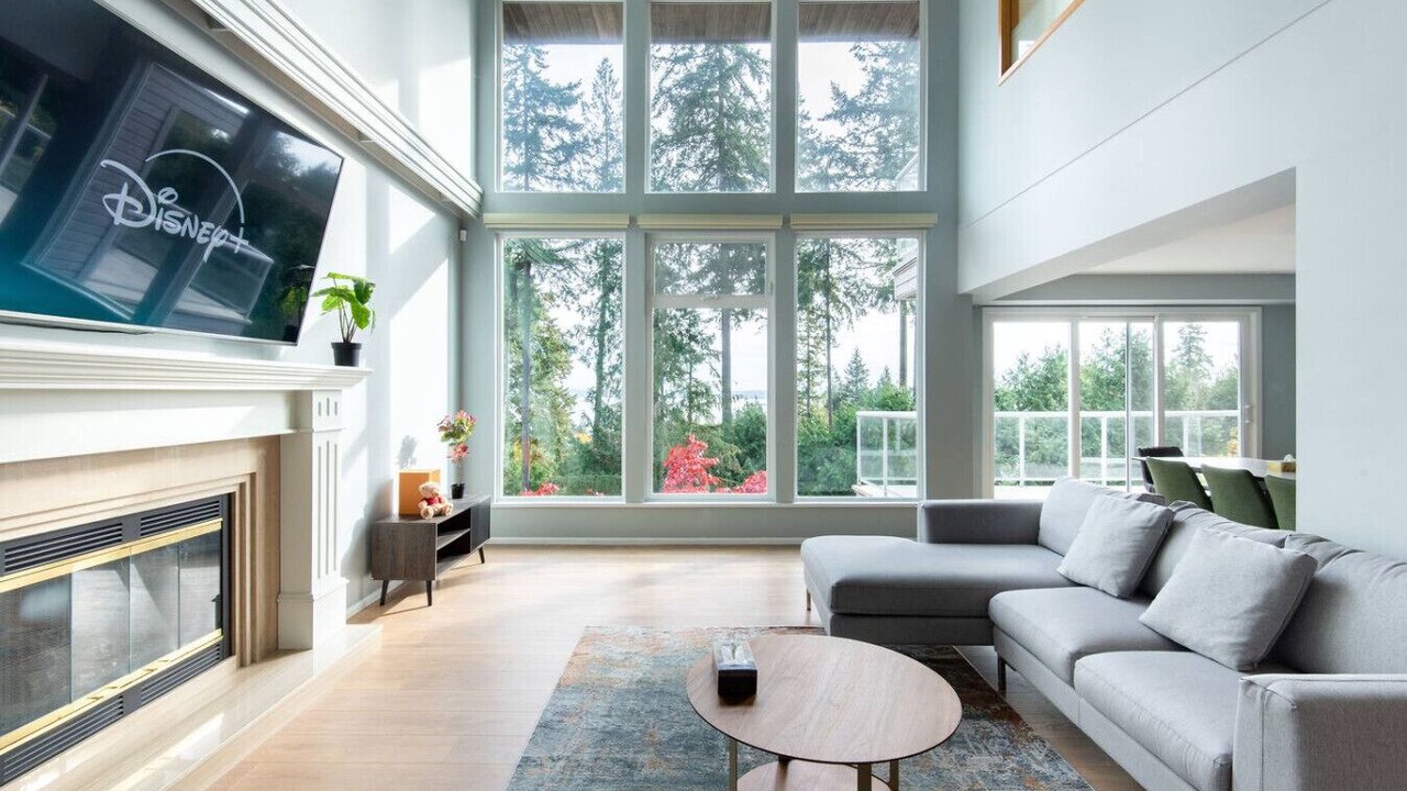 Photo of Livingroom in Caulfeild
