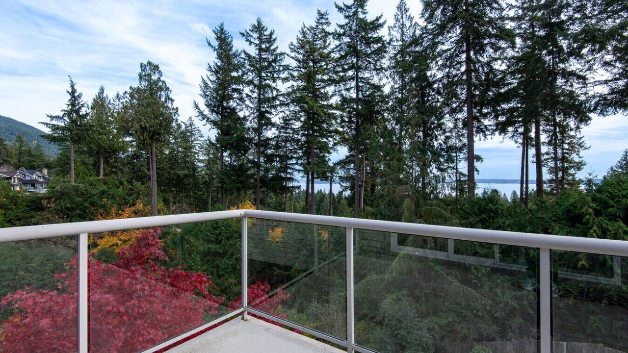 Photo of Outdoor in Caulfeild