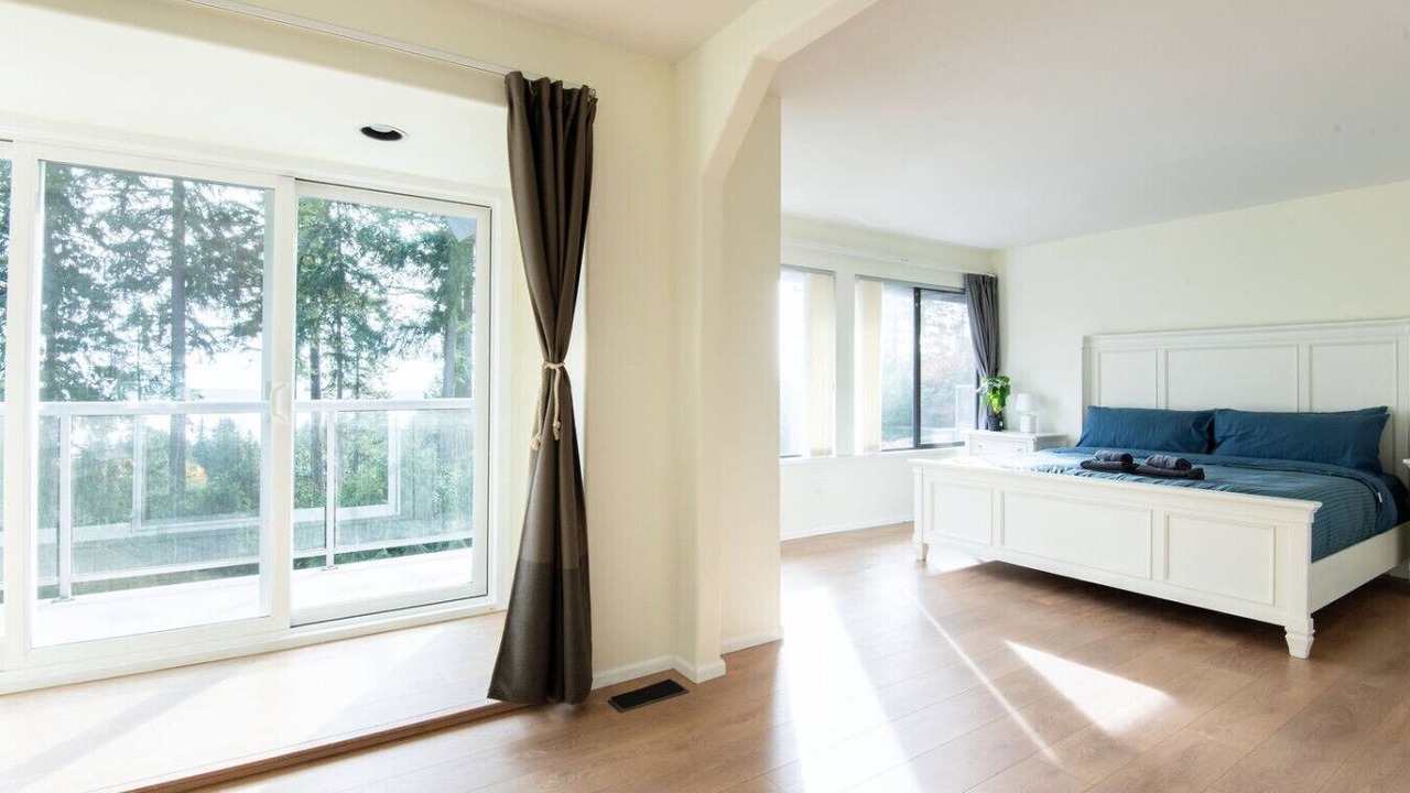 Photo of Bedroom in Caulfeild