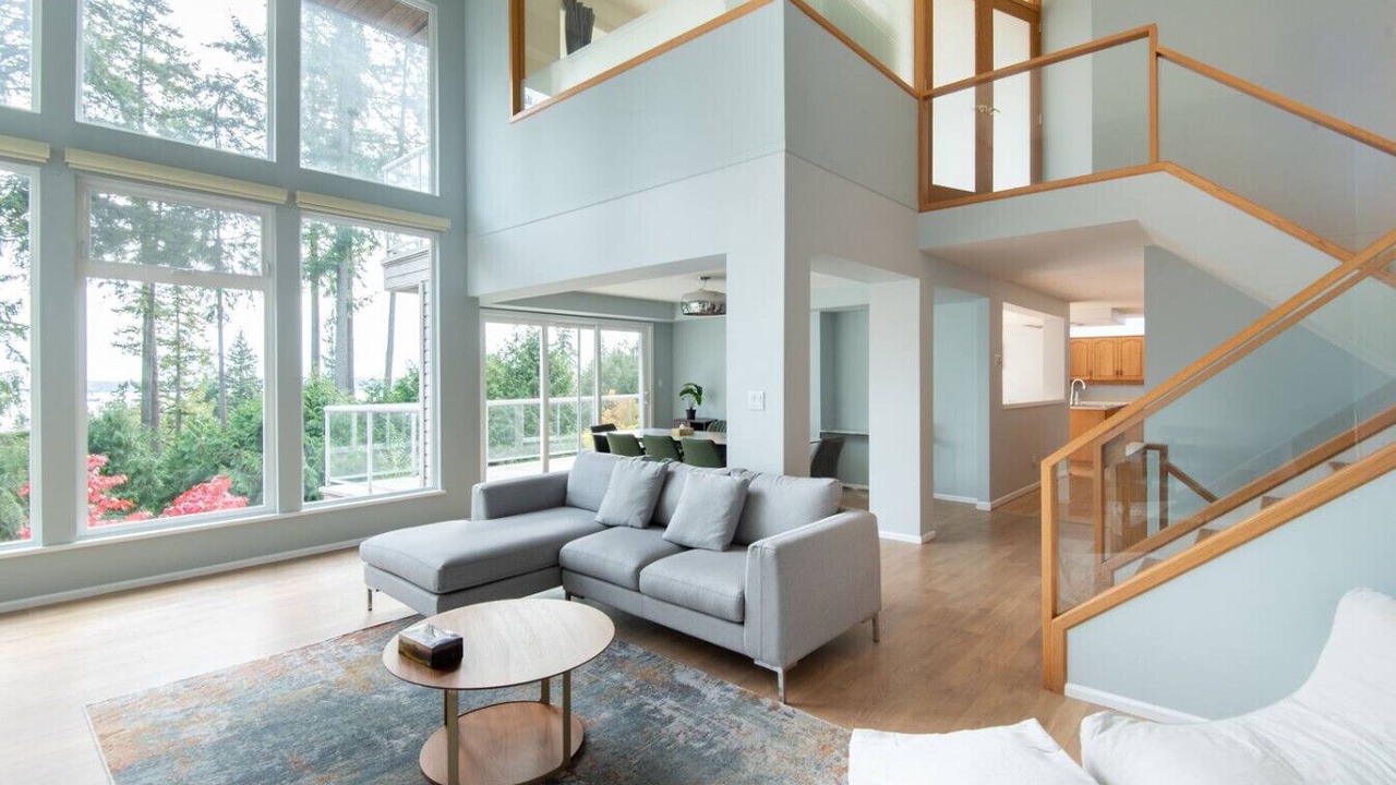 Photo of Livingroom in Caulfeild