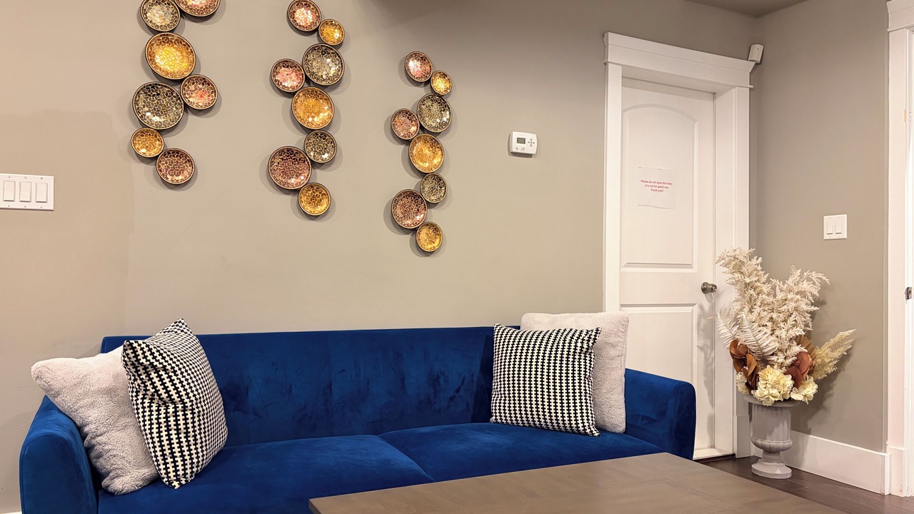 Photo of Livingroom in Fraserview