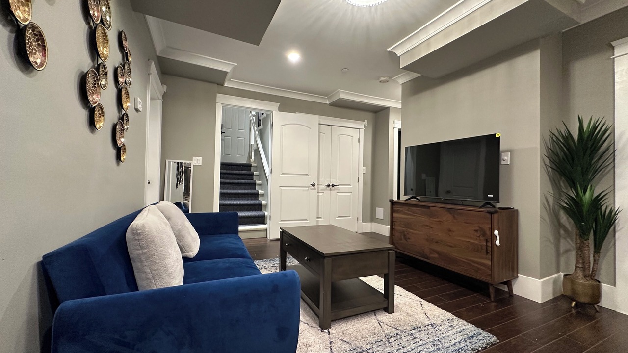 Photo of Livingroom in Fraserview