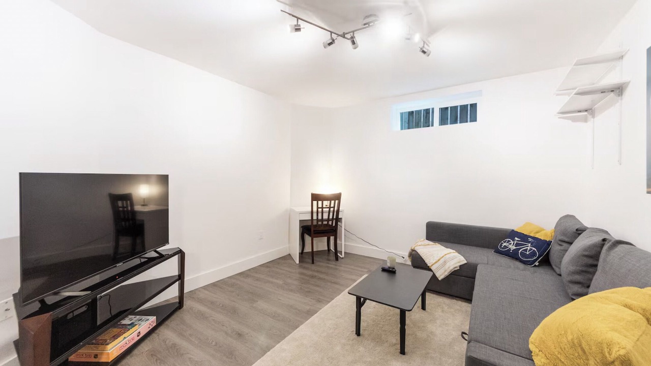 Photo of Livingroom in Lynn Valley