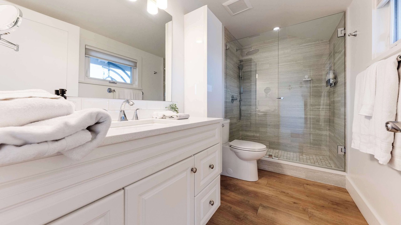 Photo of Bathroom in Lower Lonsdale