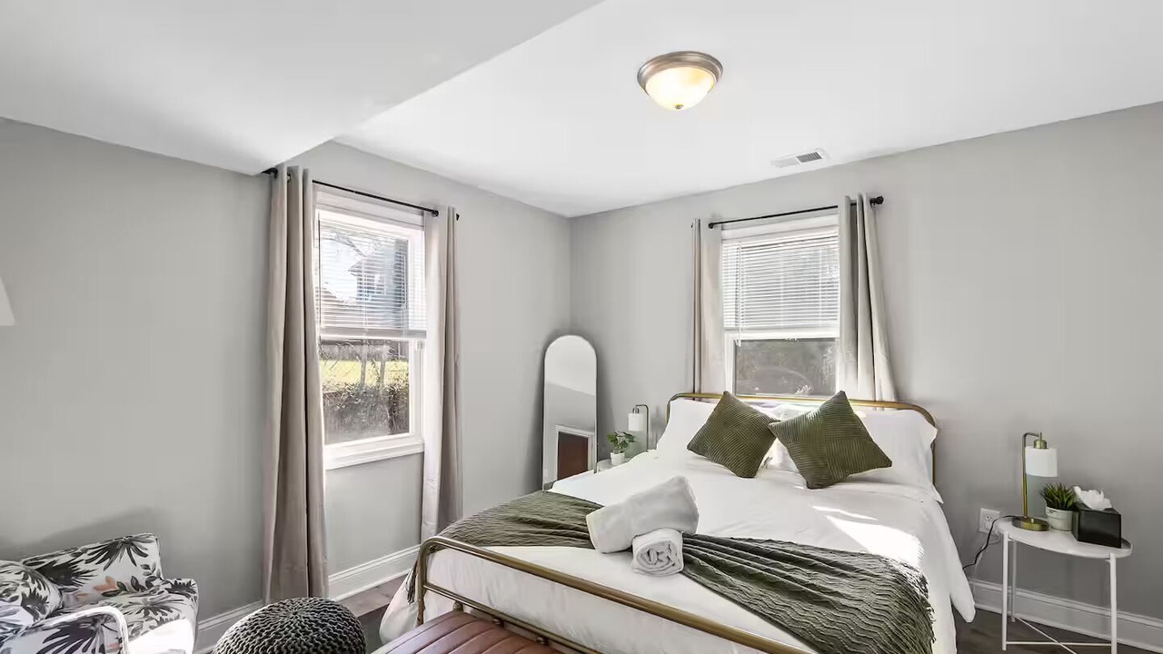 Photo of Bedroom in Greater Landover