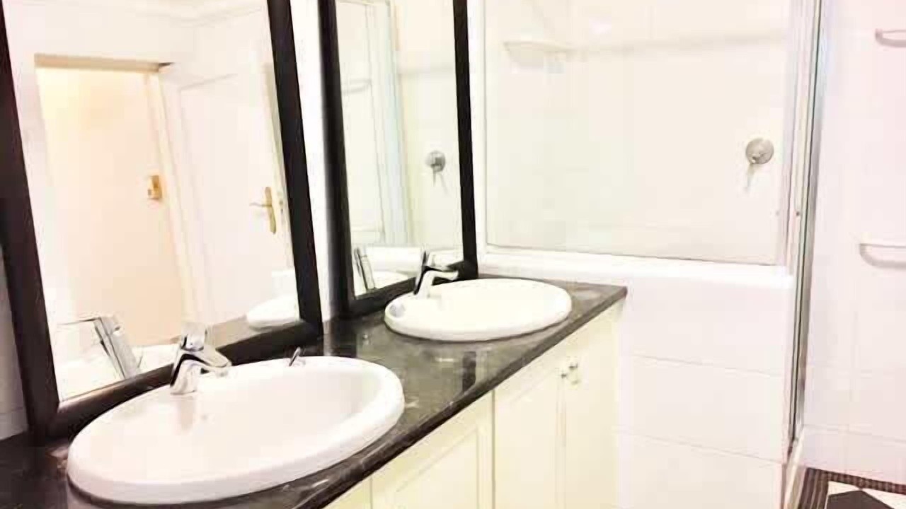 Photo of Bathroom in Greater Johannesburg Metropolitan Area