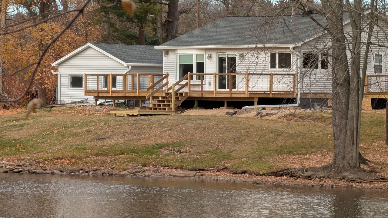 Photo of Outdoor in Abrams