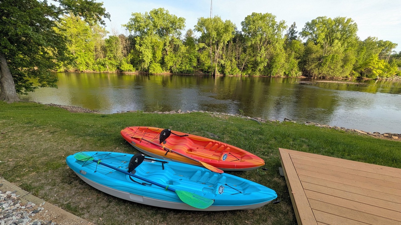 Photo of Outdoor in Abrams
