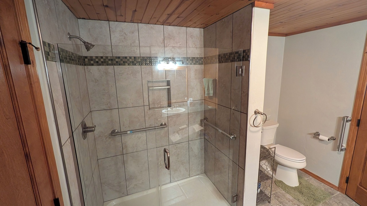 Photo of Bathroom in Abrams