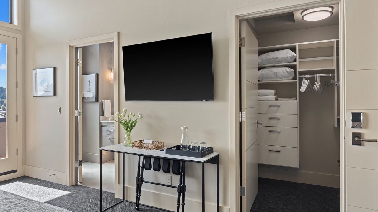 Photo of Bedroom in Cottage Lake