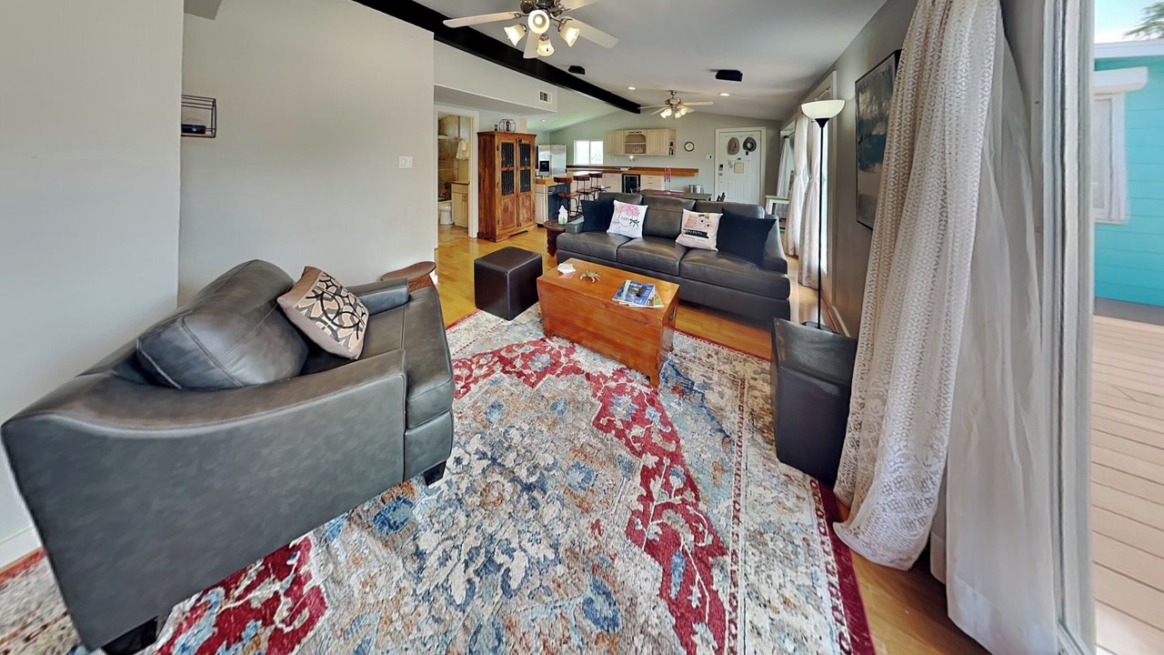 Photo of Bedroom in Pirates Beach