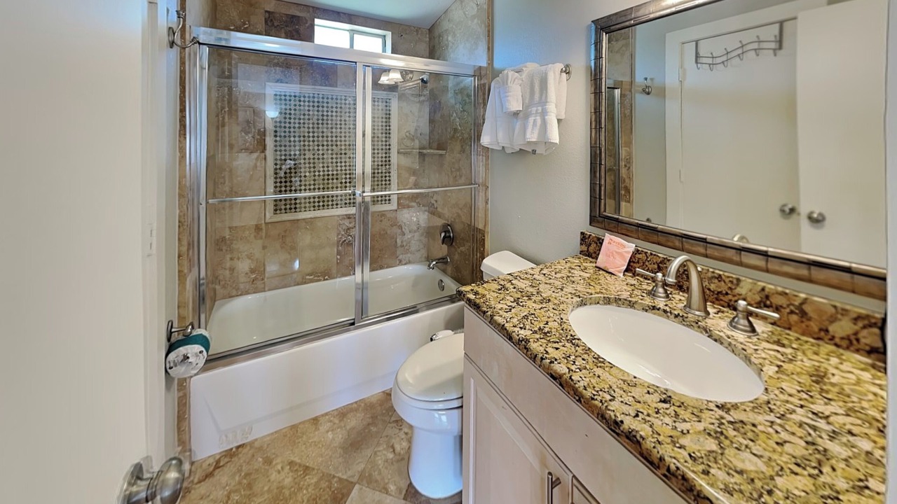 Photo of Bathroom in Pirates Beach