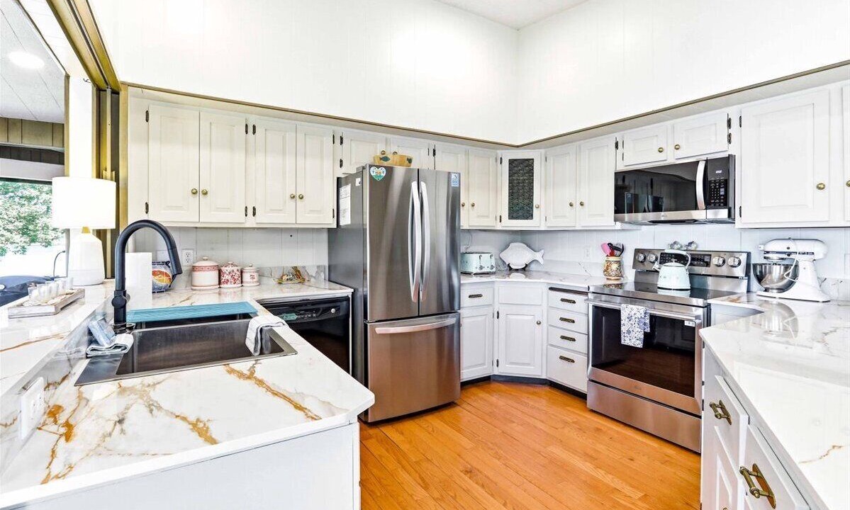 Photo of Kitchen in Nekoosa
