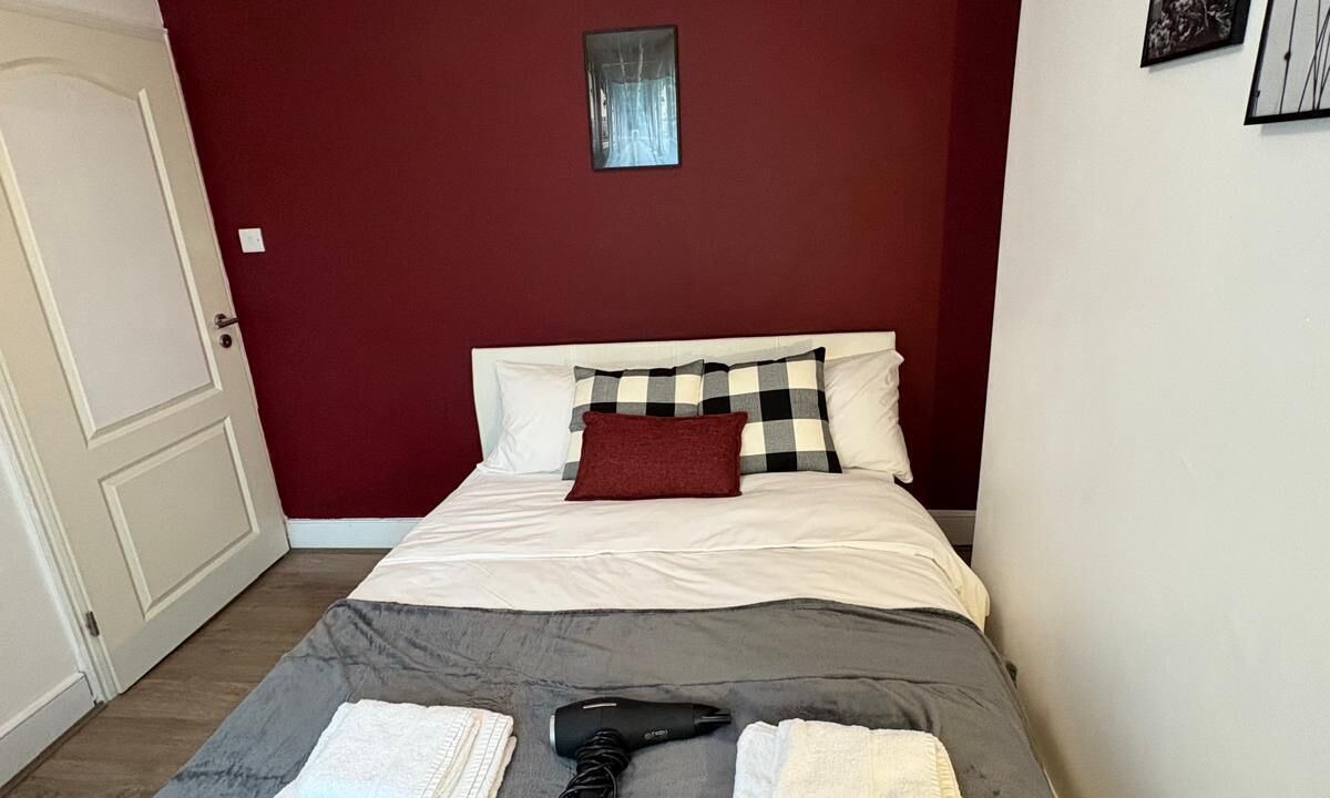 Photo of Bedroom in Highbury West