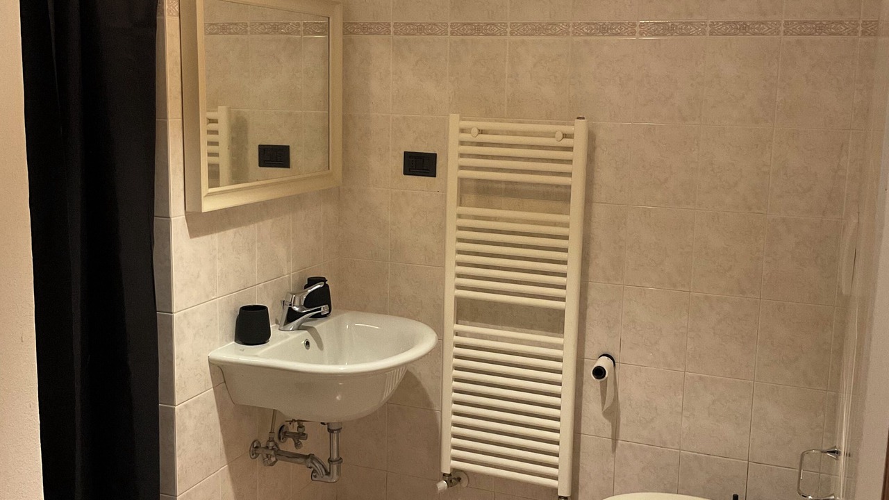 Photo of Bathroom in Molezzano