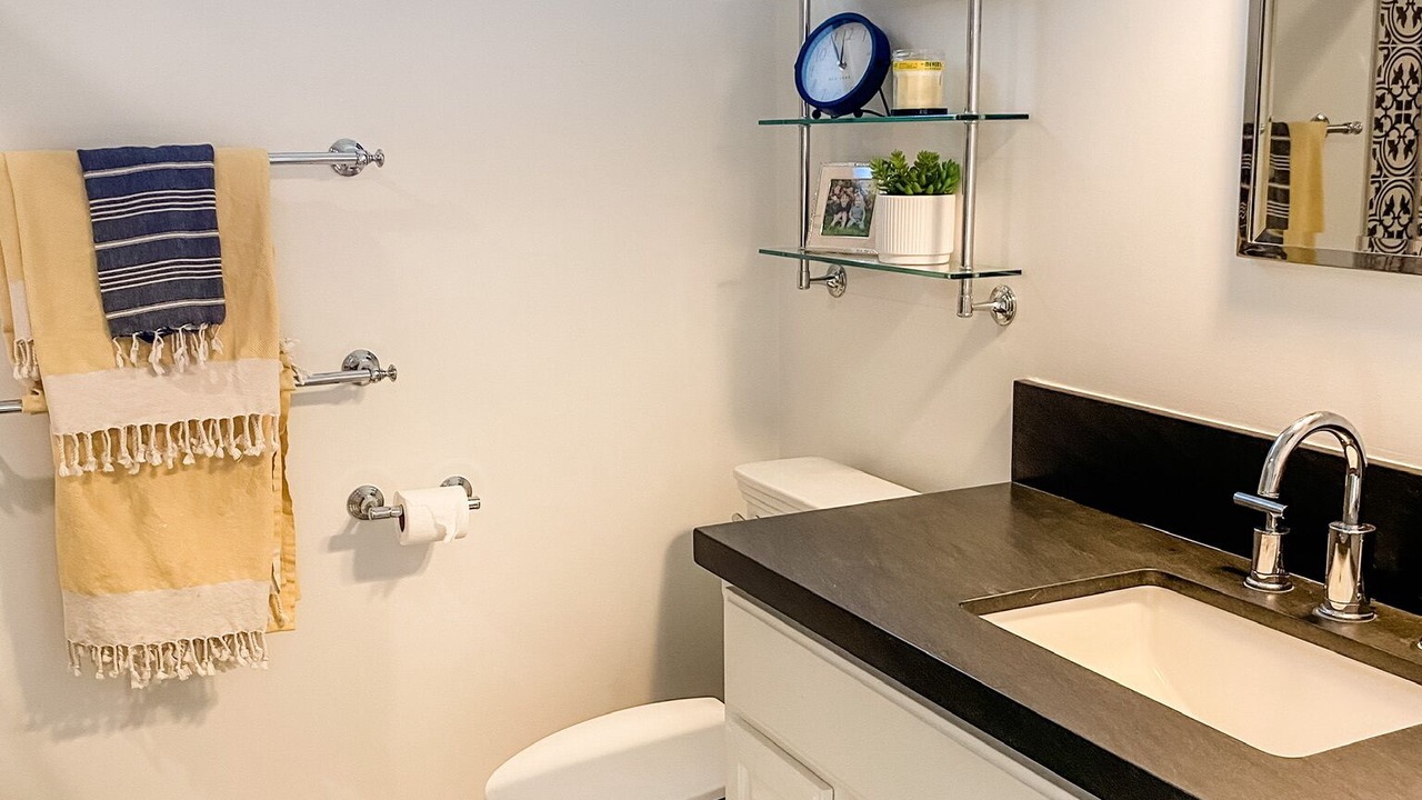 Photo of Bathroom in East Bluff