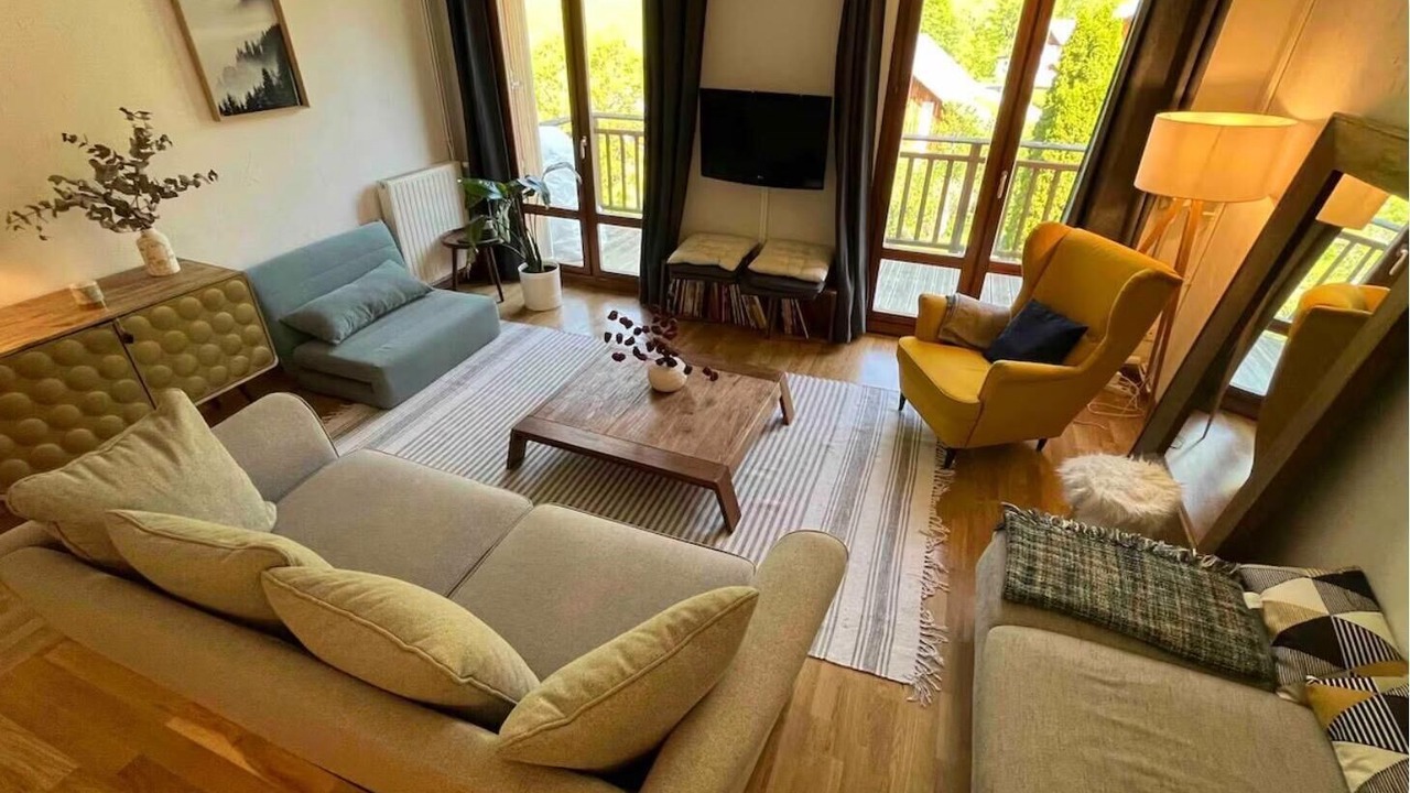 Photo of Livingroom in Montmin