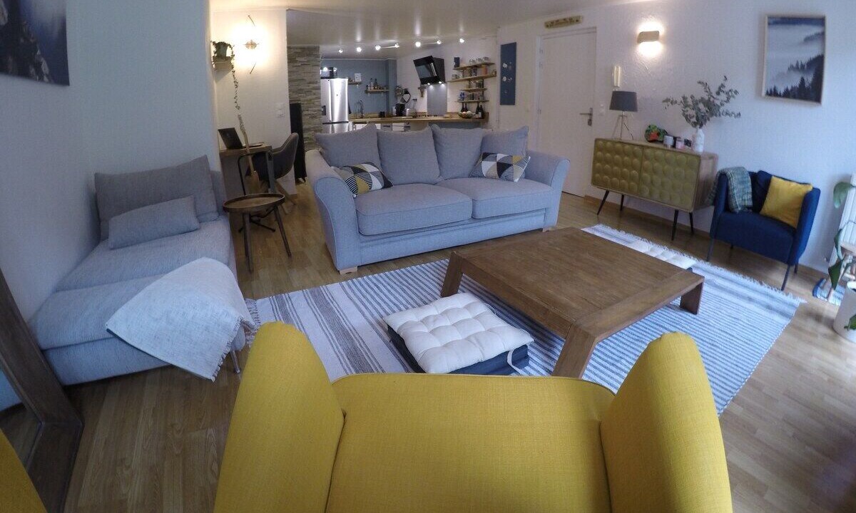 Photo of Livingroom in Montmin