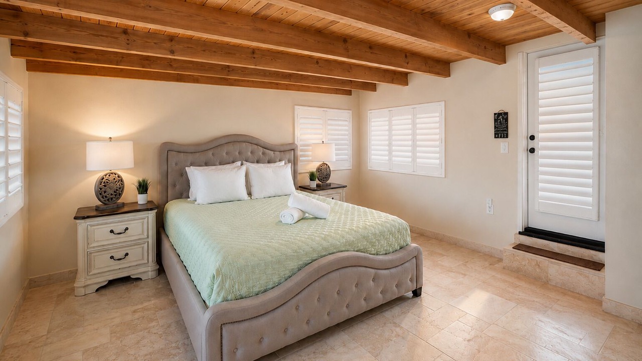 Photo of Bedroom in Hollywood Beach