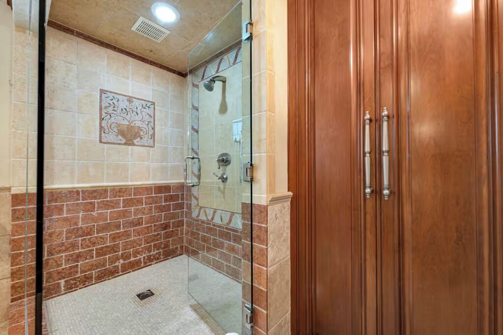 Photo of Bathroom in Hollywood Beach