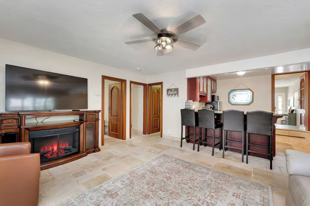 Photo of Livingroom in Hollywood Beach