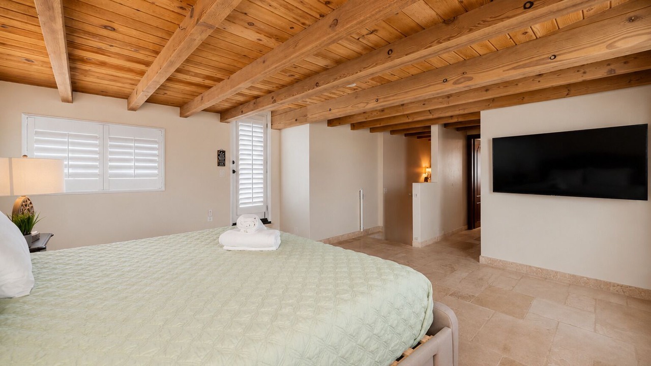 Photo of Bedroom in Hollywood Beach