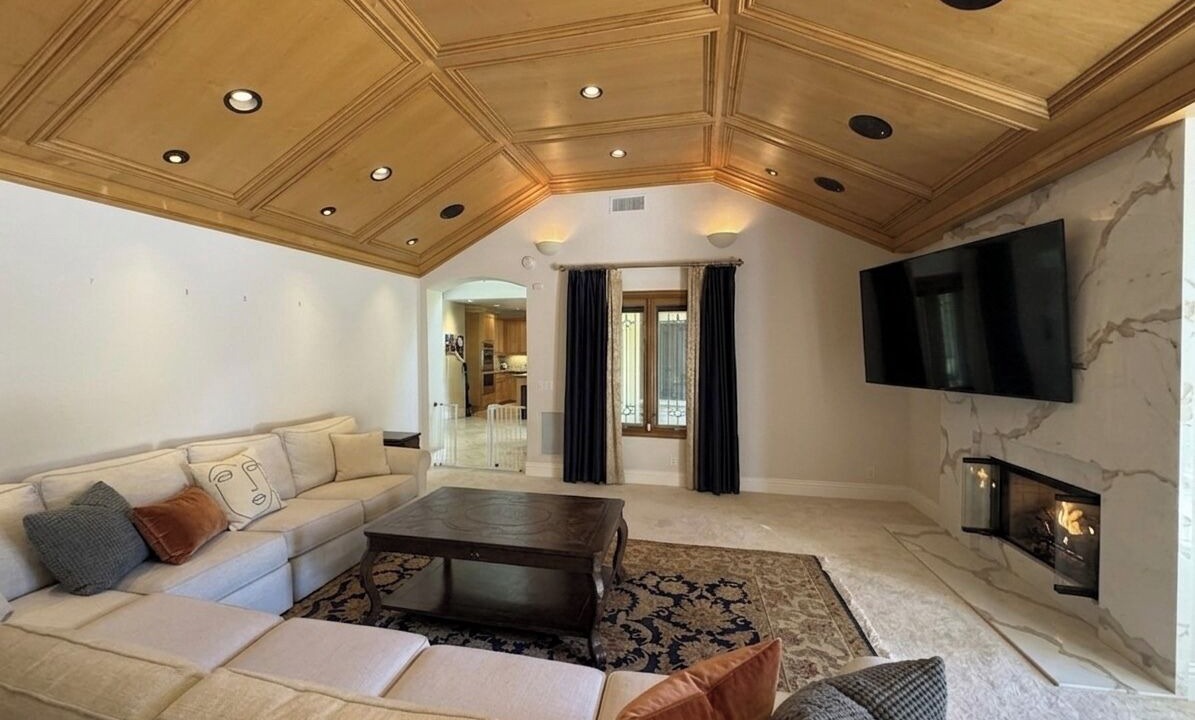 Photo of Livingroom in Thousand Oaks