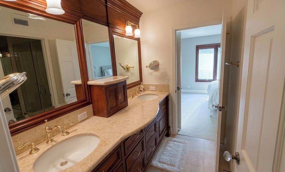 Photo of Bathroom in Thousand Oaks