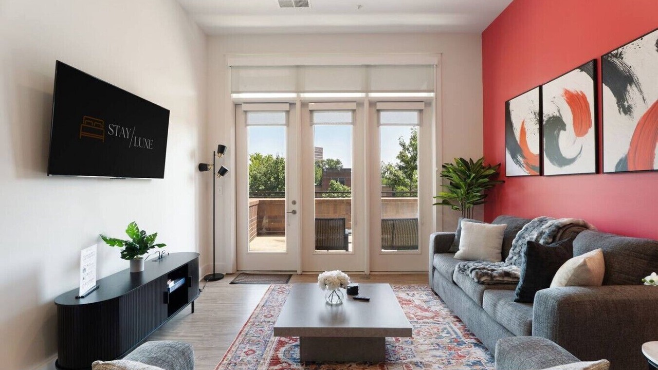 Photo of Livingroom in Second Ward