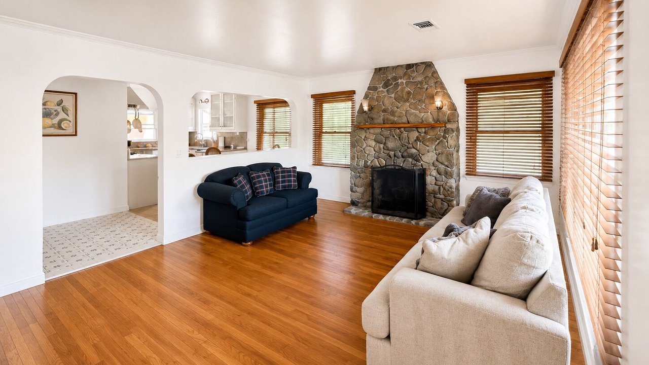 Photo of Livingroom in Santa Paula