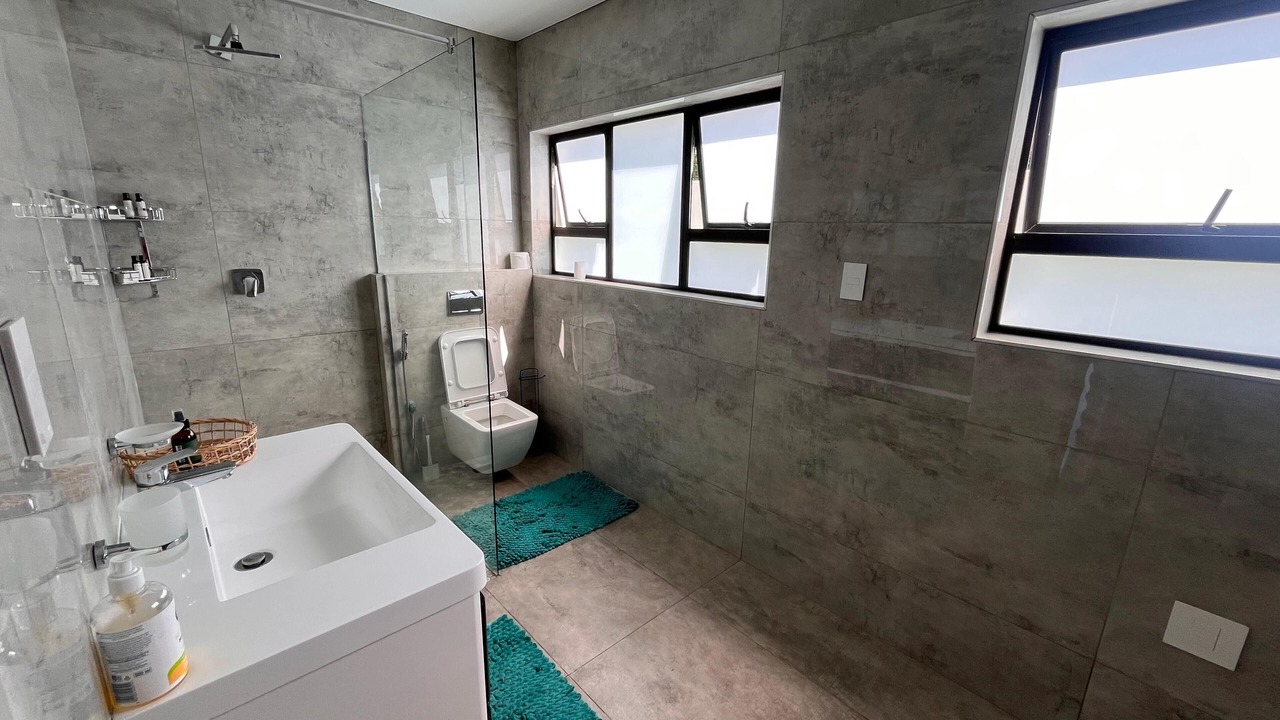 Photo of Bathroom in Greater Johannesburg Metropolitan Area