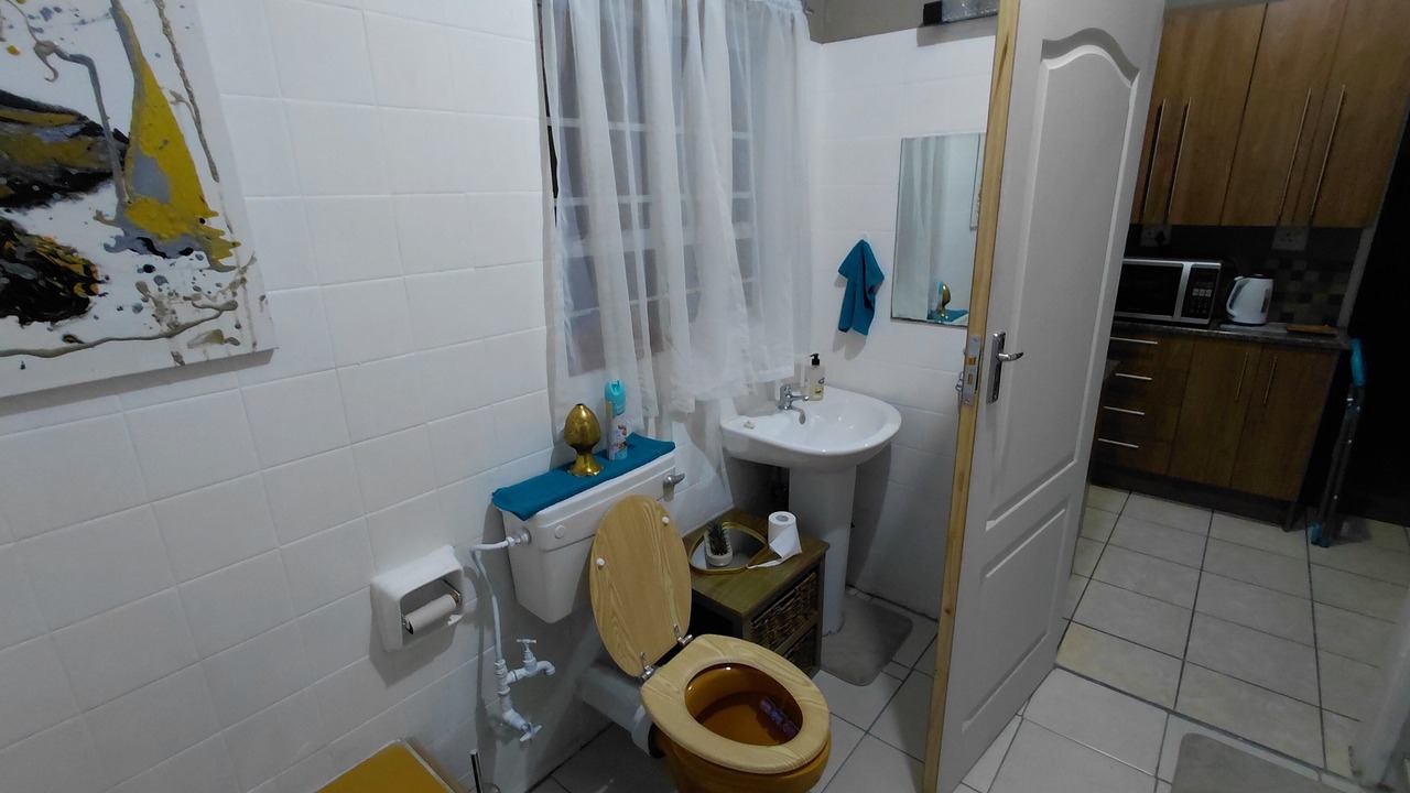 Photo of Bathroom in Greater Johannesburg Metropolitan Area
