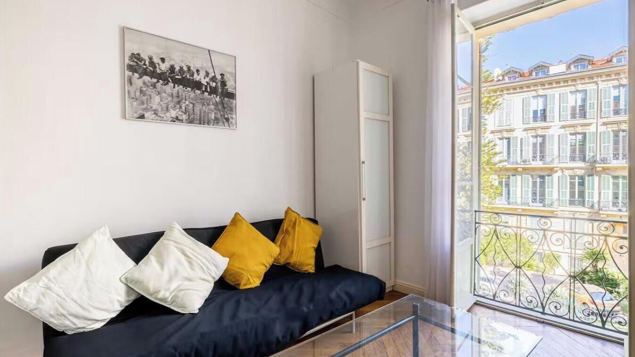 Photo of Livingroom in Jean-Medecin