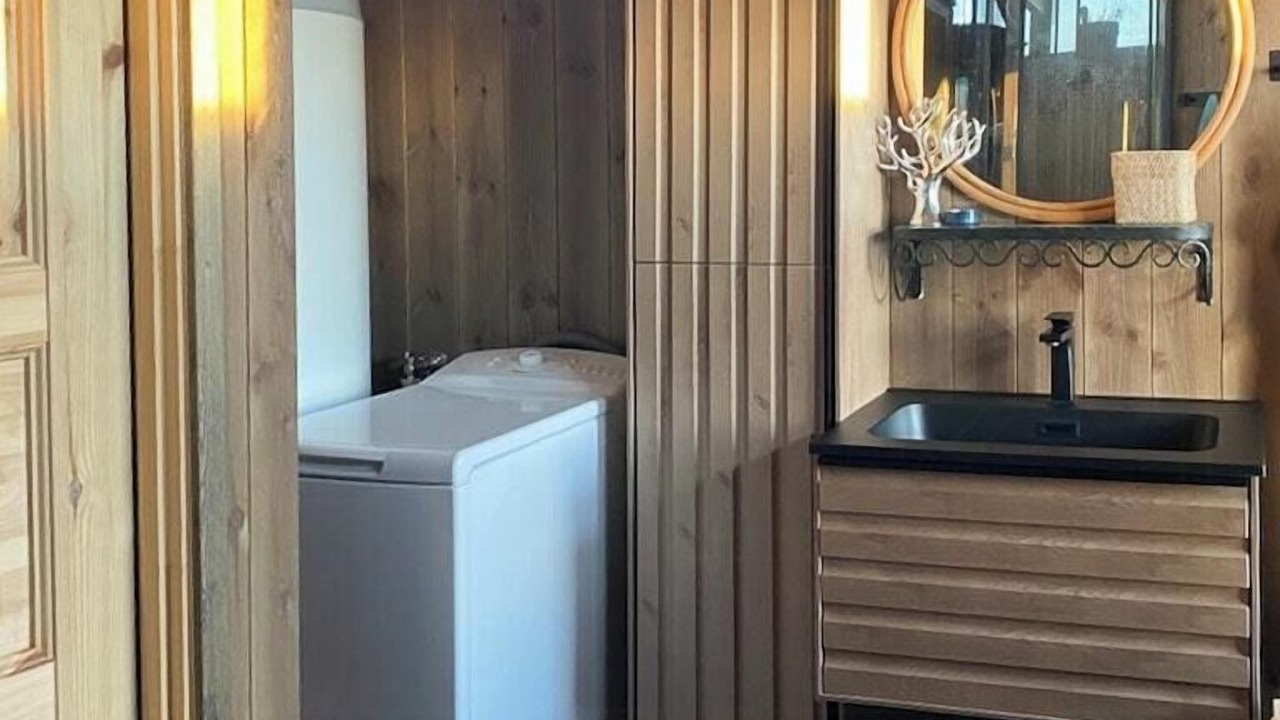 Photo of Bathroom in Mælem