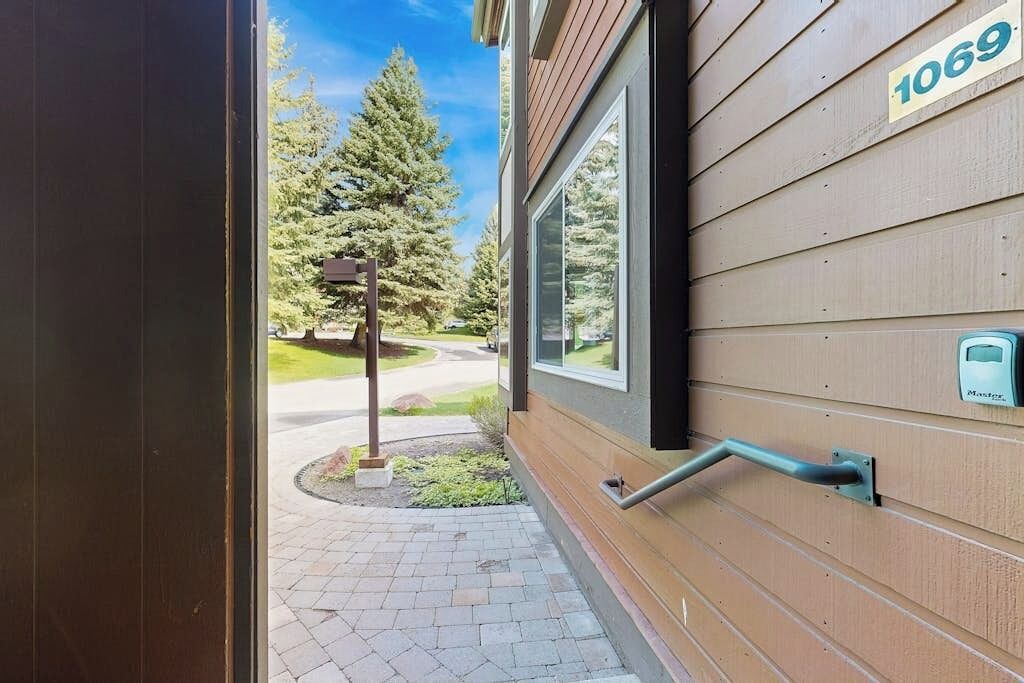 Photo of Outdoor in Elkhorn