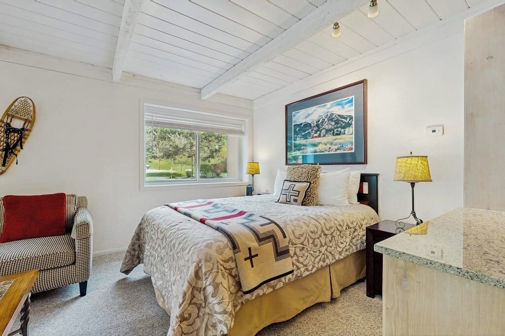 Photo of Bedroom in Elkhorn